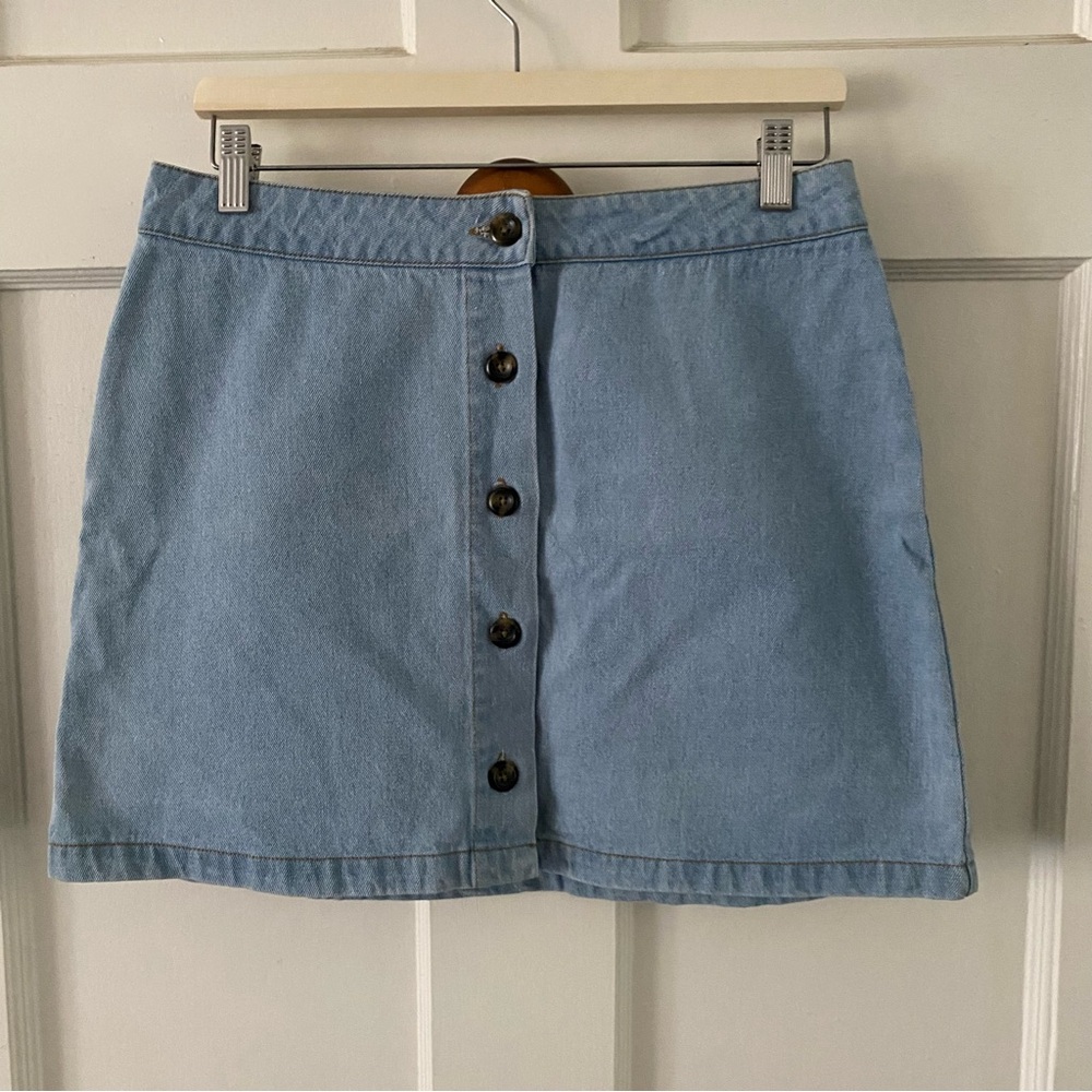 NWOT Light Blue Denim Skirt with Button Down Front in Women’s Large